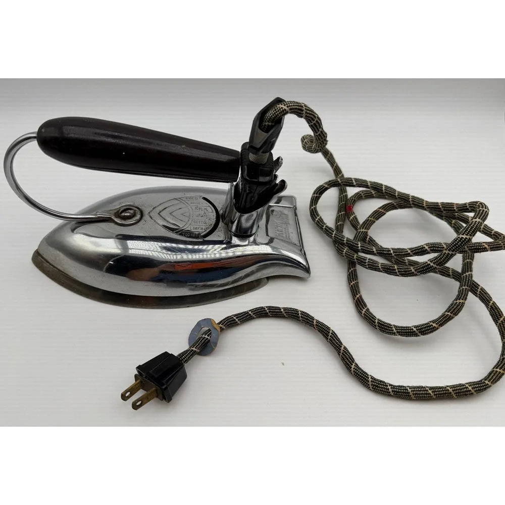 VTG Working Kwikway Electric Iron Chrome K-46-9 Art Deco Cloth Cord St Louis USA